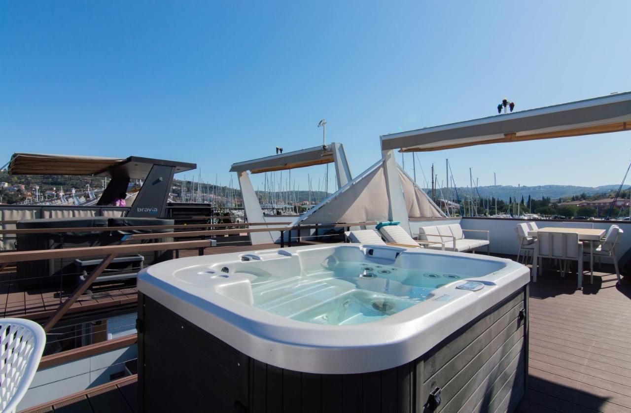 Eldamar Floating House Portoroz Apartment Ngoại thất bức ảnh